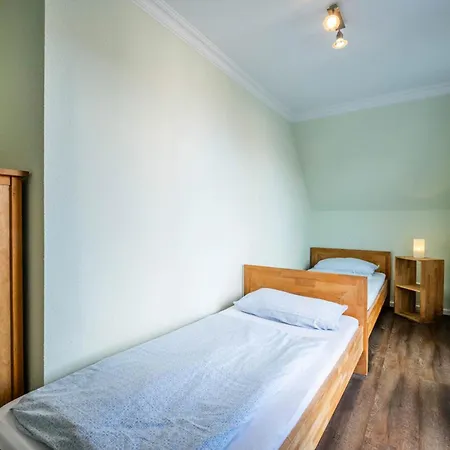 Haus Regenpfeifer 4 * Busum